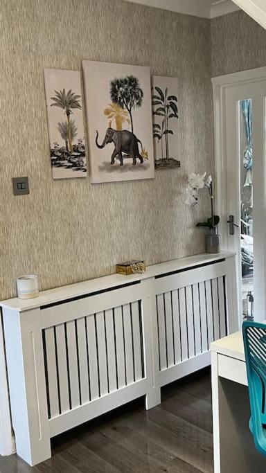 Cheerful 3 Bedroom Townhouse With Free Parking. ビラリキー エクステリア 写真