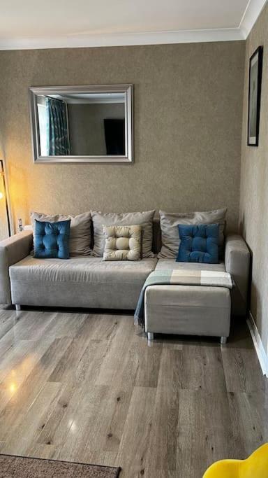 Cheerful 3 Bedroom Townhouse With Free Parking. ビラリキー エクステリア 写真